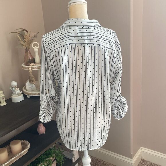 ❤️EUC Loft Blouse (size medium)❤️ - Picture 5 of 8